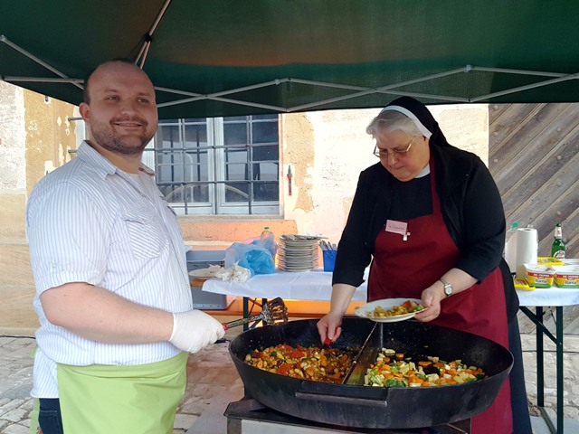 Weggemeinschaft auf dem Heinrichsfest