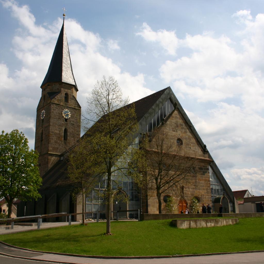 Brgb_Pfarrkirche_Westansicht